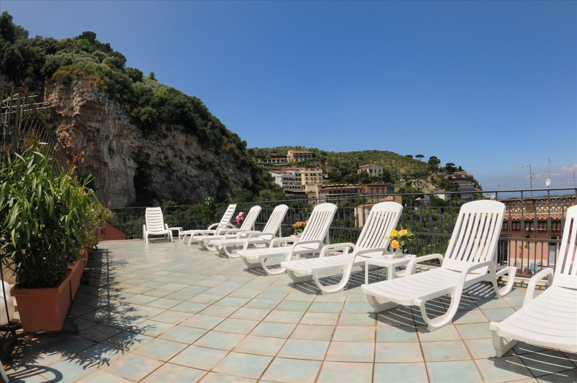 Hotel Ascot Sorrento Exterior photo