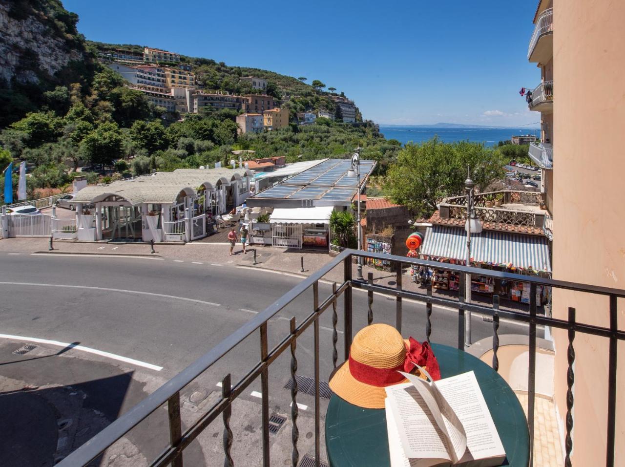 Hotel Ascot Sorrento Exterior photo